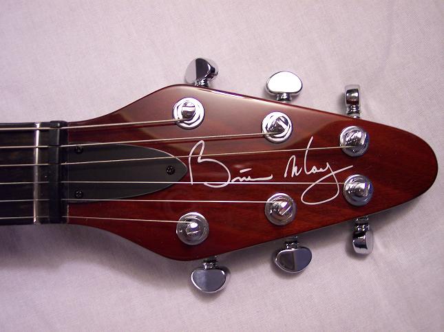 Brian May Signature Picture 3